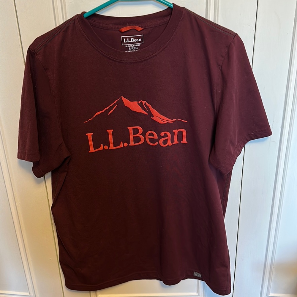 LL bean burgundy colored t shirt size small men’s